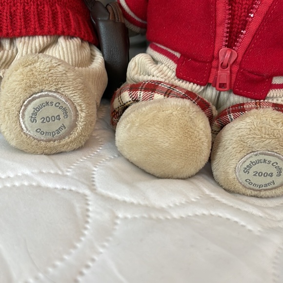 Starbucks collectors bear. 2004 school girl and boy.  33rd Edition. - Picture 4 of 6